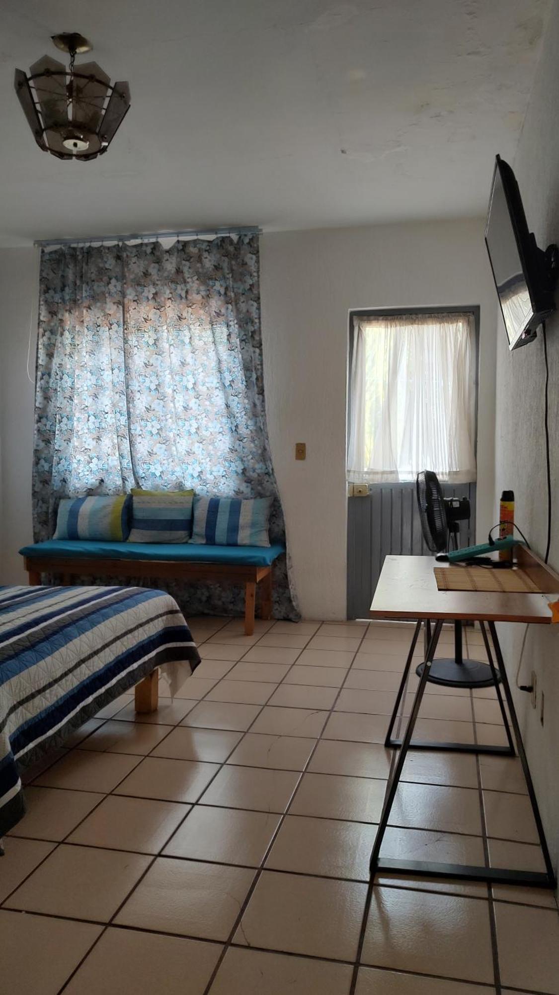 Habitacion Privada En Casa De Huespedes Гуадалахара Екстериор снимка